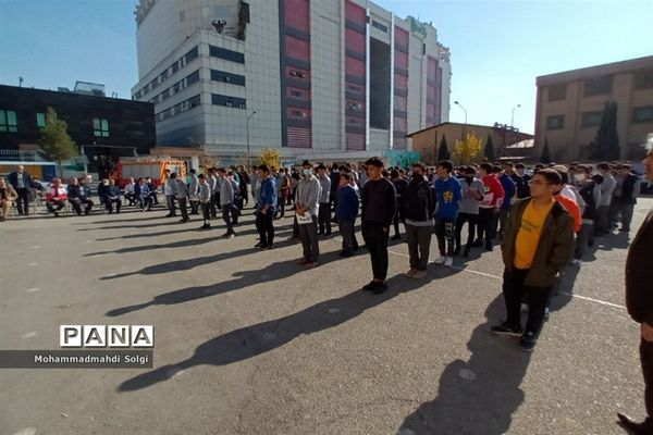 بیست و چهارمین مانور زلزله همزمان با سراسر کشور در مدرسه البرز شهریار