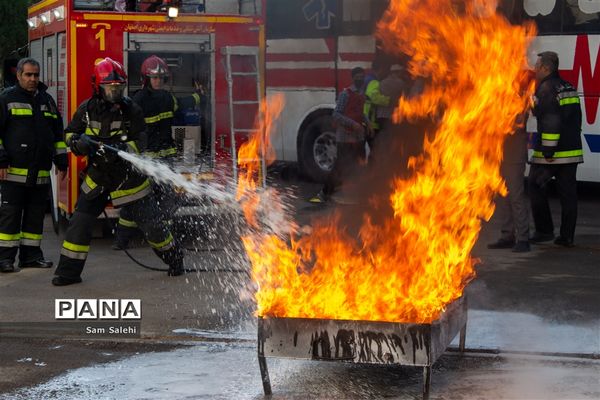 بیست و چهارمین مانور سراسری زلزله و ایمنی مدارس در اصفهان - 1