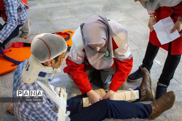 بیست و چهارمین مانور سراسری زلزله و ایمنی مدارس در اصفهان - 1