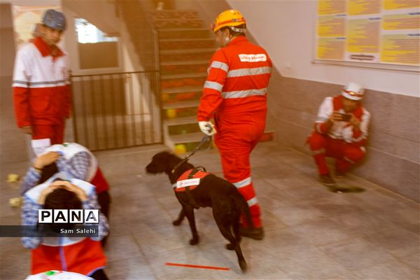 بیست و چهارمین مانور سراسری زلزله و ایمنی مدارس در اصفهان - 1