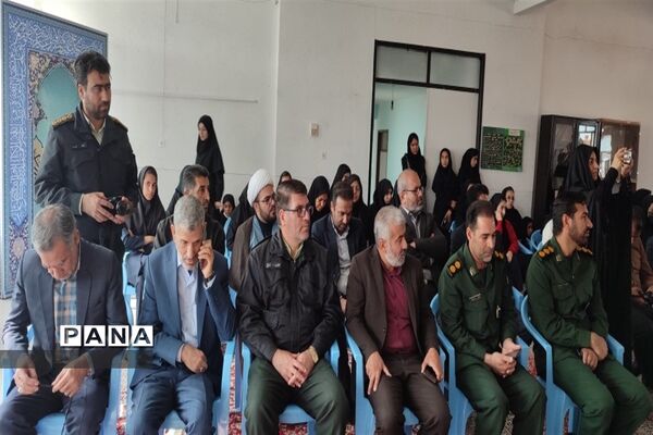 رونمایی از کتاب «پرواز از دهلاویه» در ابرکوه