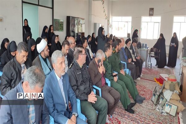 رونمایی از کتاب «پرواز از دهلاویه» در ابرکوه