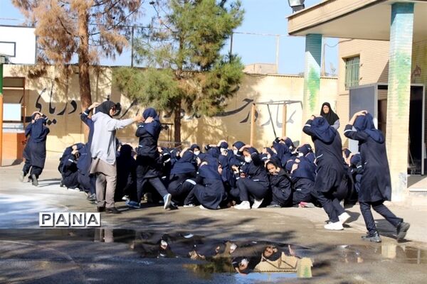 بیست و چهارمین مانور سراسری زلزله و ایمنی در مدارس ورامین