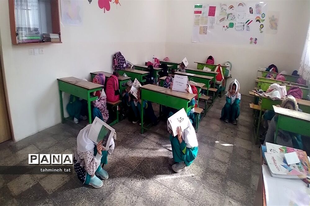 مانورسراسری  زلزله در دبستان شهیدان حجازی گلوگاه