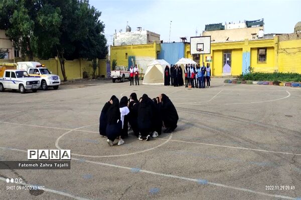 بیست و چهارمین مانور سراسری زلزله در دبیرستان دخترانه عفاف