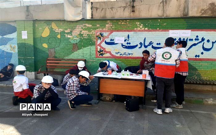 برگزاری مانو زلزله دربرابرحوادث درمدارس شیراز