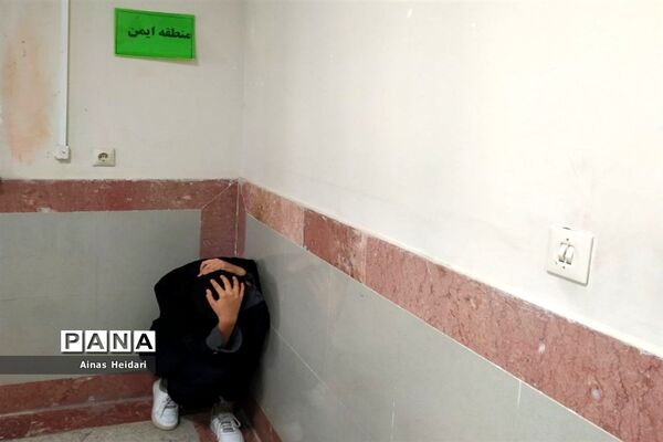 بیست و چهارمین مانور سراسری زلزله و ایمنی در مدارس دخترانه کاشمر