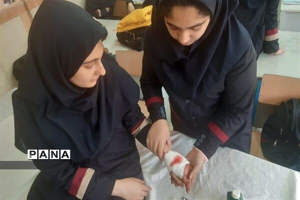 زنگ مانور زلزله در هنرستان فاطمیه به صدا در آمد