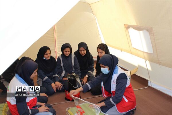بیست و چهارمین مانور سراسری زلزله و ایمنی مدارس در دبیرستان دخترانه فدک ناحیه یک شهرستان خرم آباد
