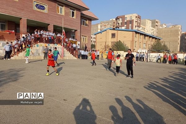 مسابقات فوتبال درون‌مدرسه‌ای در مدارس پسرانه رودهن