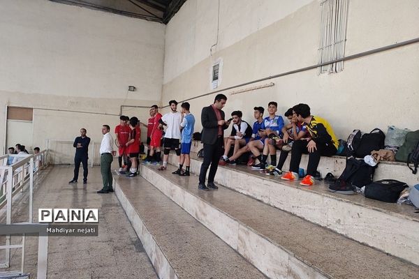 مسابقات فوتبال درون‌مدرسه‌ای در مدارس پسرانه رودهن