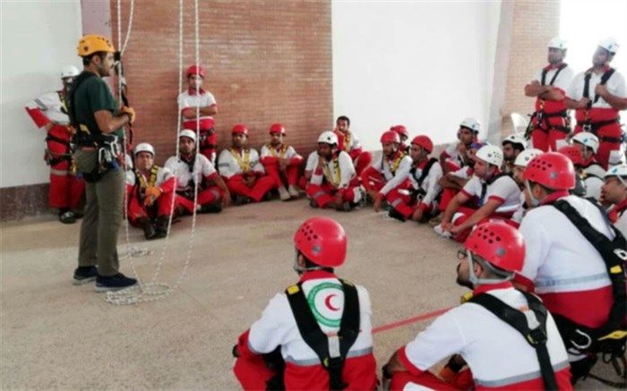 آغاز دوره‌‎های بازآموزی 5 هزار امدادگر هلال‌احمر