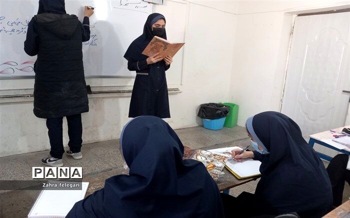 معلم باید نگاه متعالی نسبت به کار خود داشته باشد