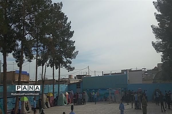 برگزاری اردوی درون مدرسه‌ای دبیرستان رئیس‌زاده خلیل‌آباد