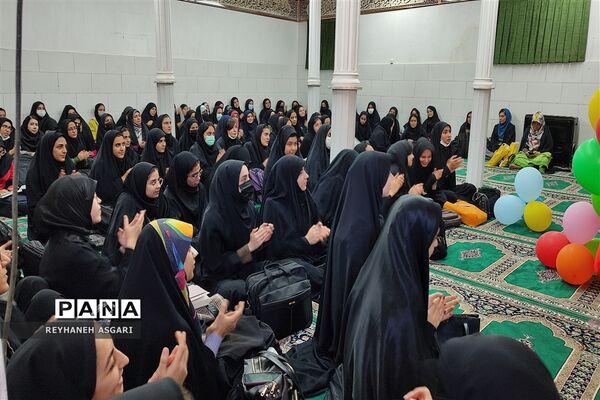 برگزاری مراسم جشن ولادت حضرت زینب (س) در دانشگاه فرهنگیان پردیس زینبیه استان تهران
