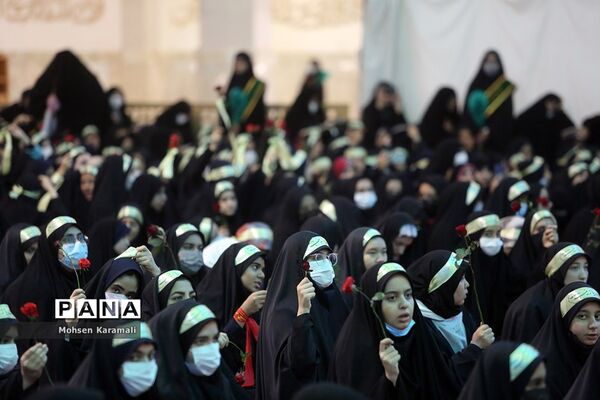 همایش دختران زینبی در حرم حضرت معصومه(س)-1