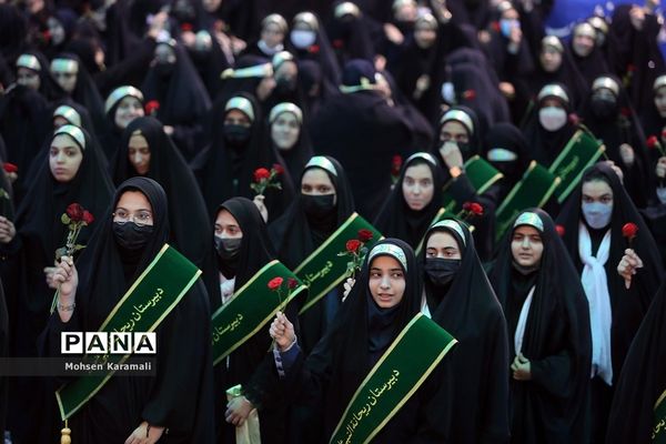 همایش دختران زینبی در حرم حضرت معصومه(س)-1