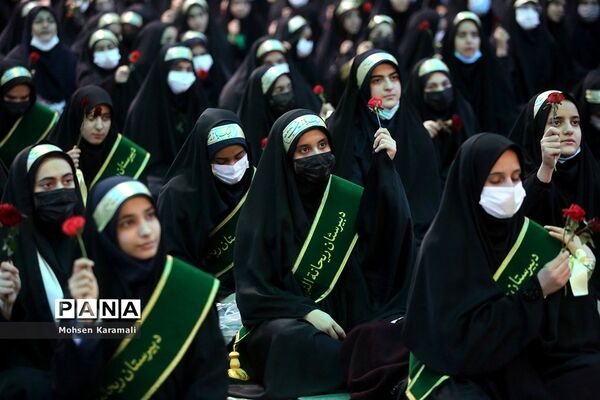 همایش دختران زینبی در حرم حضرت معصومه(س)-1