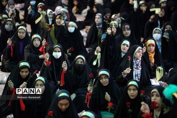 همایش دختران زینبی در حرم حضرت معصومه(س)-1