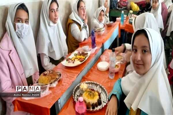 جشنواره غذای سالم درآموزشگاه الله‌اکبر اسلامشهر