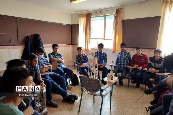 نشست زیست‌‌شناسی در مرکز استعدادهای درخشان شهید بهشتی