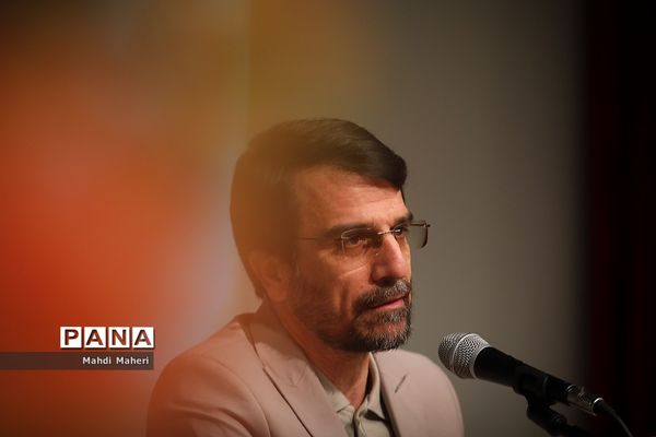 نشست تخصصی روسای ادارات، کارشناس مسئولان و کارشناسان ارزیابی عملکرد قطب یک کشوری