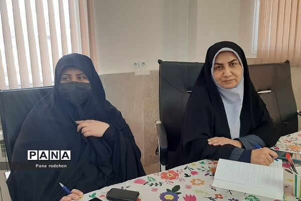 جلسه شورای اداری در آموزش و پرورش رودهن