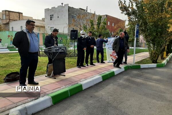 حضور نوآموزان پیش‌دبستانی باغ درنا در پارک آموزش ترافیک شهرداری شهرستان قرچک