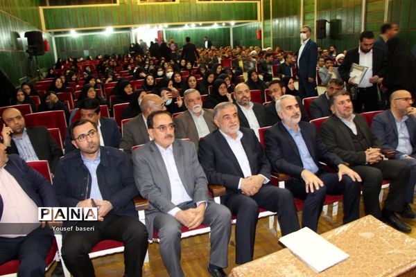 نشست صمیمی وزیر آموزش و پرورش با فرهنگیان استان یزد