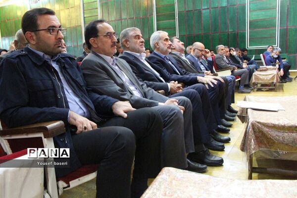 نشست صمیمی وزیر آموزش و پرورش با فرهنگیان استان یزد