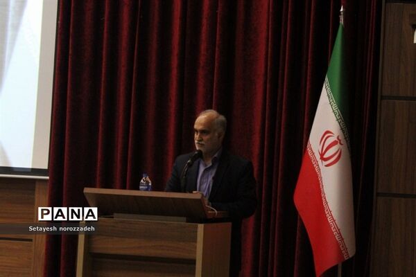 کارگاه مشاوره ویژه اولیا دانش‌آموزان مرکز پرورش استعداد‌های درخشان دارالفنون شهریار