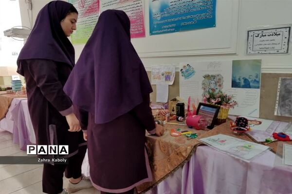 نمایشگاه هنرهای دستی با استفاده از مواد بازیافتی