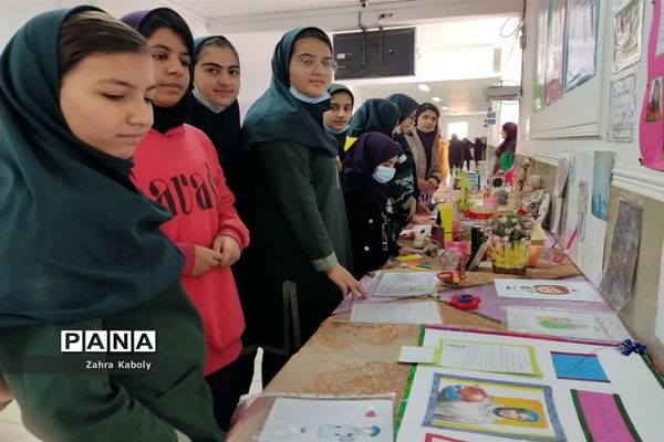 نمایشگاه هنرهای دستی با استفاده از مواد بازیافتی