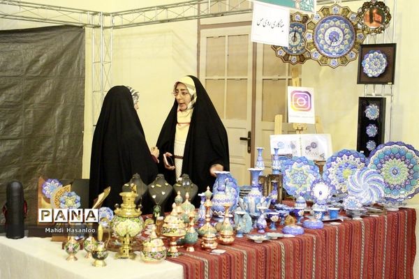 نمایشگاه هنرهای سنتی و صنایع‌دستی بسیج