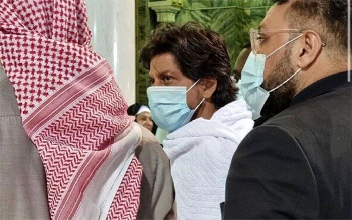 شاهرخ خان حج عمره به جای آورد