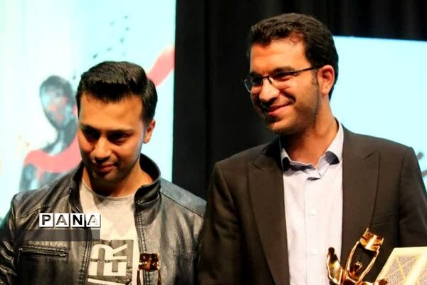 نمایش «پهلوان قلیچ حائز رتبه‌های برتر در جشنواره تئاتر استان تهران