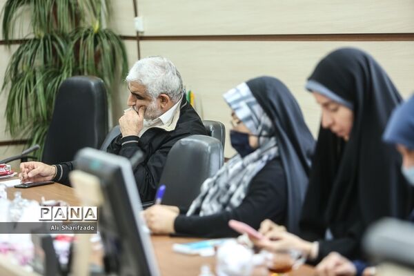 نشست خبری رئیس ستاد بزرگداشت مراسم هفته پژوهش در وزارت آموزش و پرورش