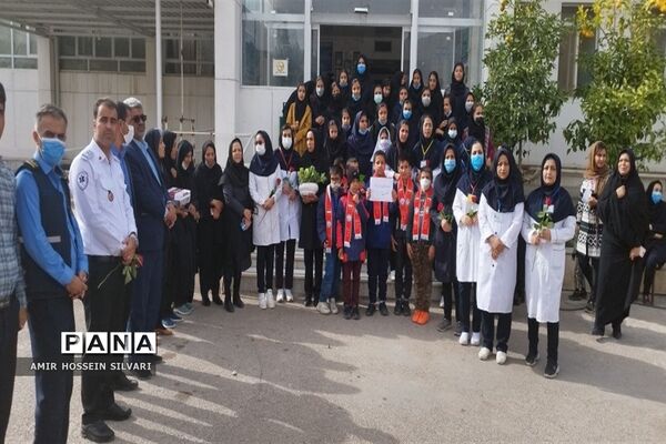 حضور فرهنگیان جهرم در مراکز درمانی و تقدیر از تلاش پرستاران