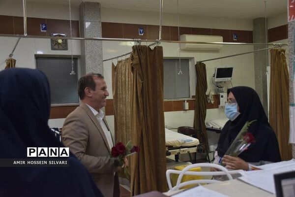 حضور فرهنگیان جهرم در مراکز درمانی و تقدیر از تلاش پرستاران