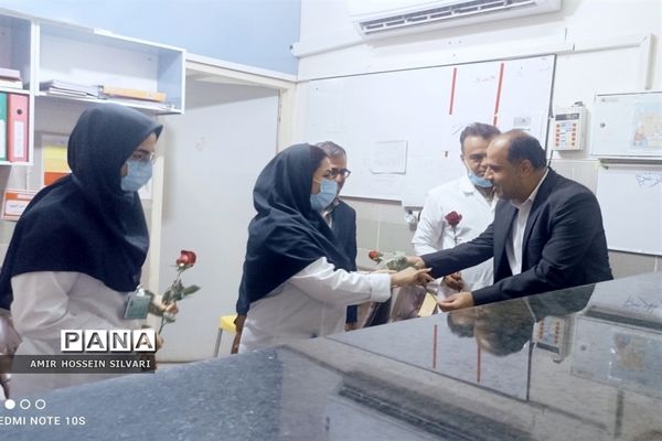 حضور فرهنگیان جهرم در مراکز درمانی و تقدیر از تلاش پرستاران