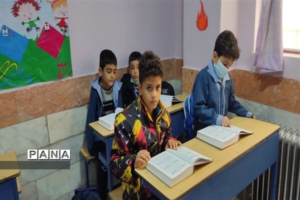 اجرای طرح روان‌خوانی قرآن و محراب در دبستان نیکان ملارد