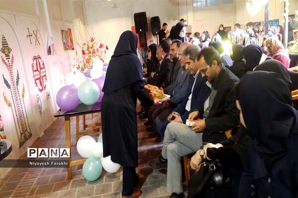 افتتاح نمایشگاه هنری معلولان در آباده