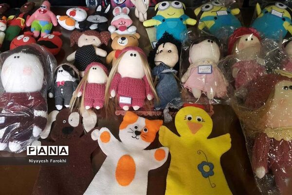 افتتاح نمایشگاه هنری معلولان در آباده