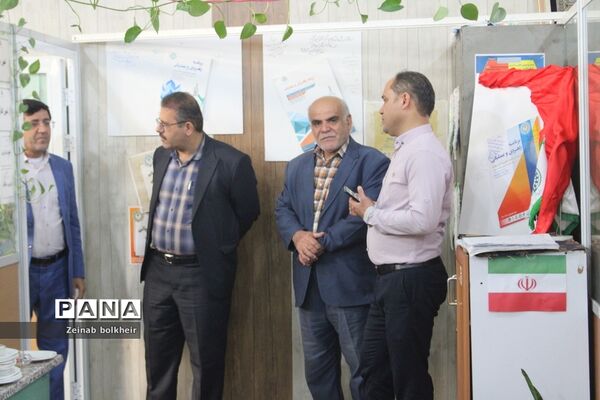 بازدیدمعاون پژوهش  اداره کل آموزش و پرورش استان بوشهر از سازمان دانش‌آموزی