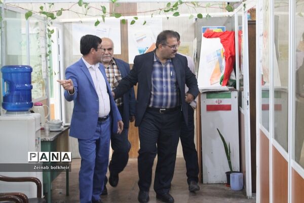 بازدیدمعاون پژوهش  اداره کل آموزش و پرورش استان بوشهر از سازمان دانش‌آموزی