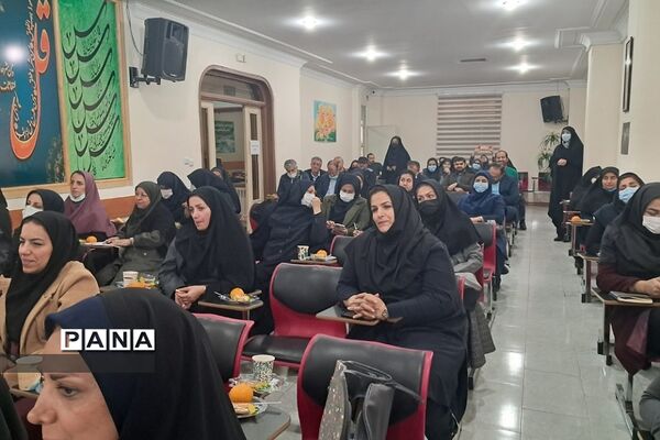 برگزاری کارگاه توانمندسازی معاونان پرورشی و آموزشی در آموزش و پرورش رودهن