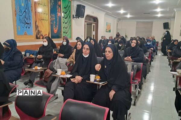 برگزاری کارگاه توانمندسازی معاونان پرورشی و آموزشی در آموزش و پرورش رودهن