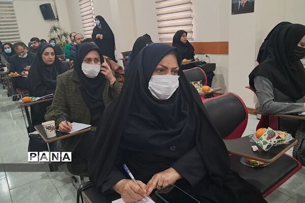 برگزاری کارگاه توانمندسازی معاونان پرورشی و آموزشی در آموزش و پرورش رودهن