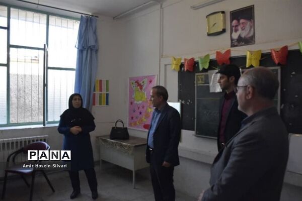 دیدار مدیر آموزش و پرورش جهرم با معلمان و دانش‌آموزان مدارس با نیازهای ویژه