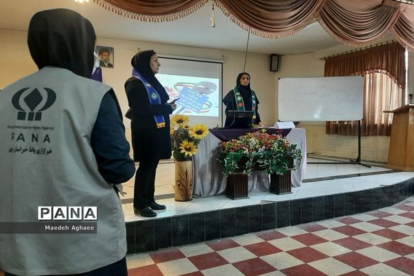 کارگاه آموزشی خبرنگاری  ویژه دانش‌آموزان دختر ناحیه 6 مشهد
